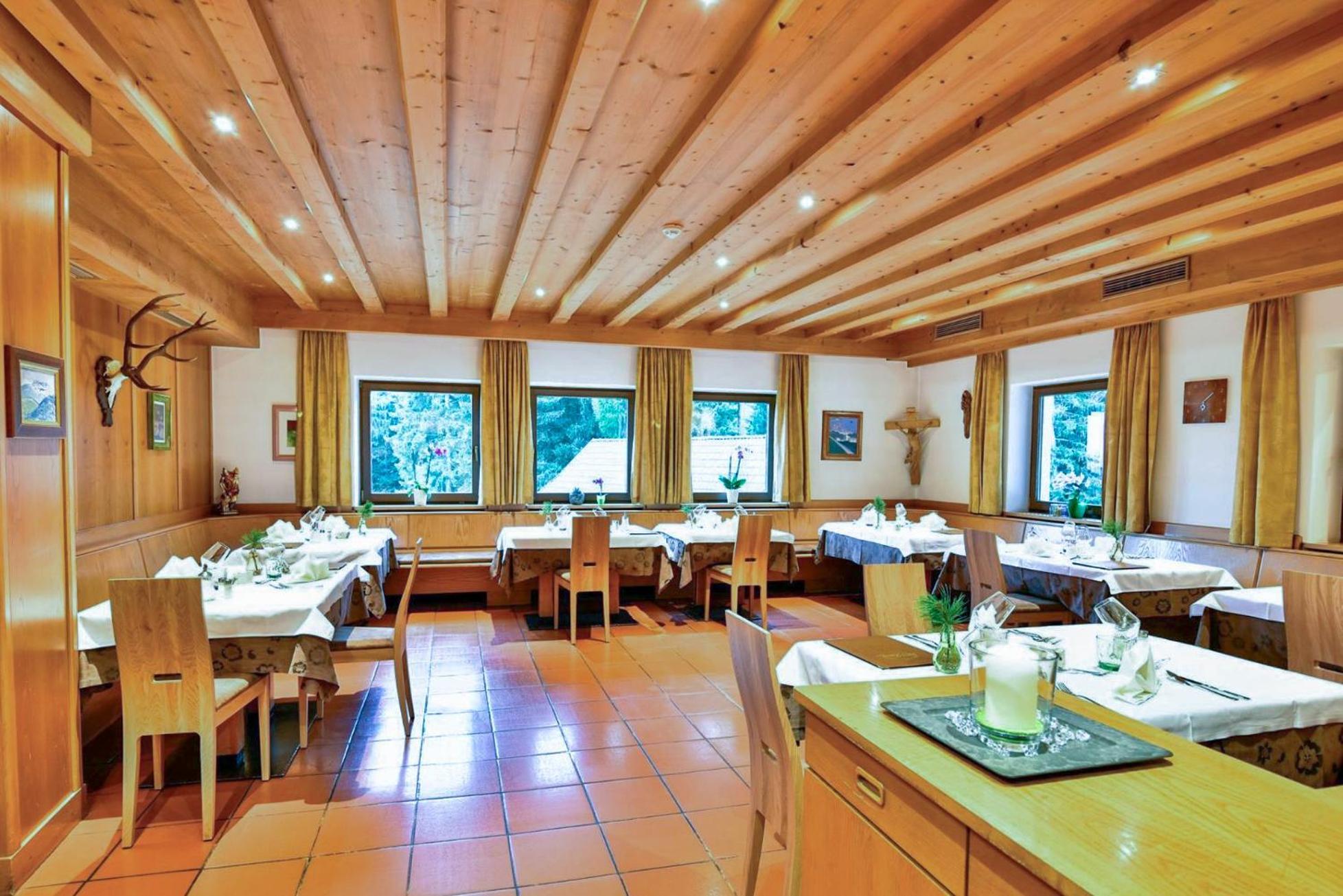 Berghotel Zum Zirm Коллальбо Экстерьер фото