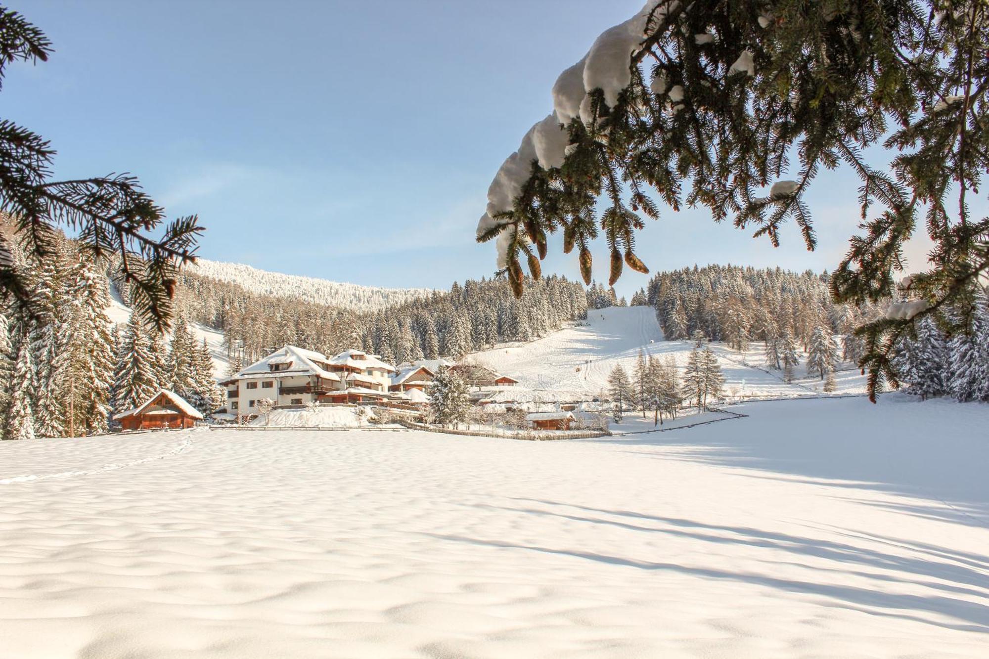 Berghotel Zum Zirm Коллальбо Экстерьер фото