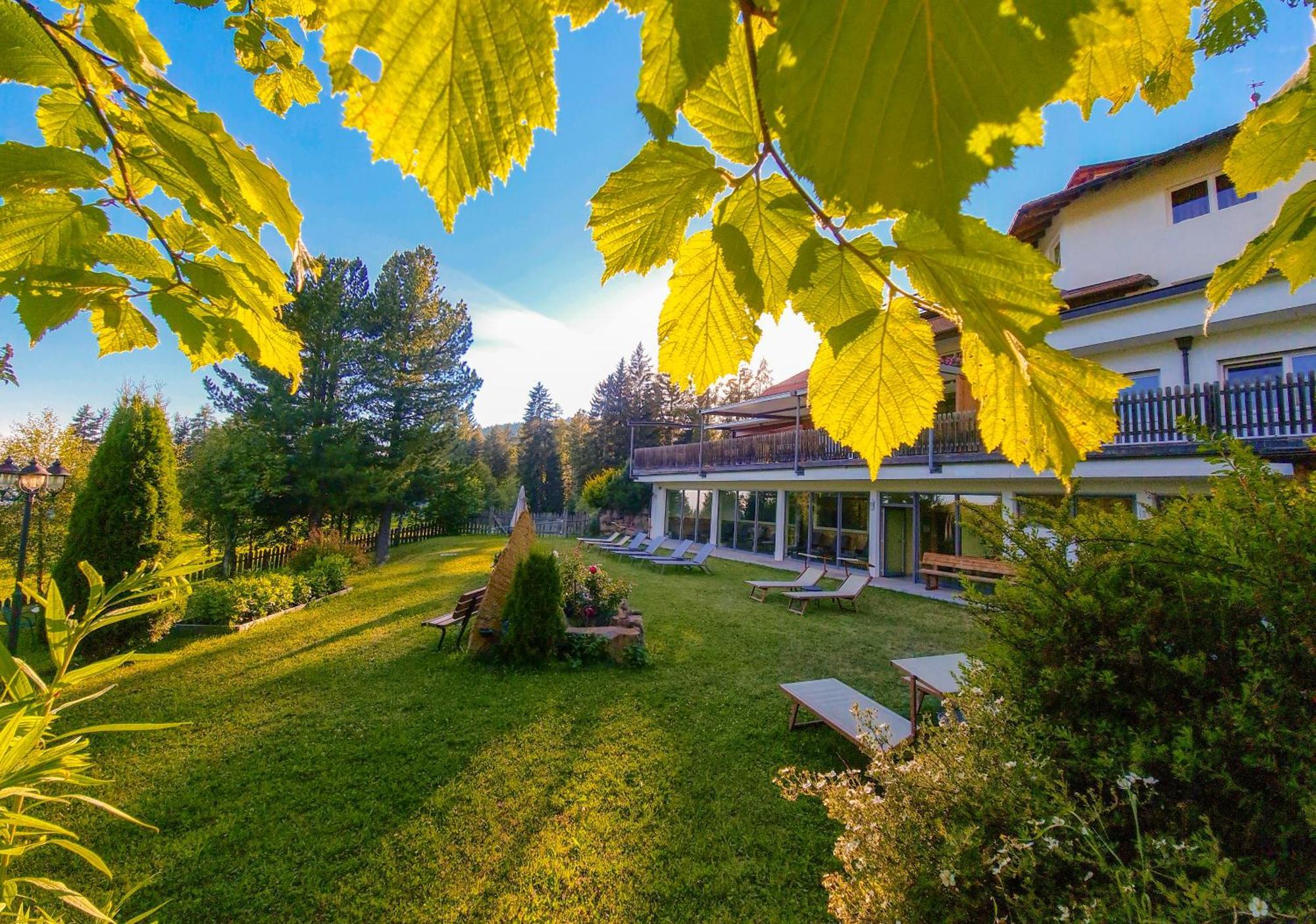 Berghotel Zum Zirm Коллальбо Экстерьер фото